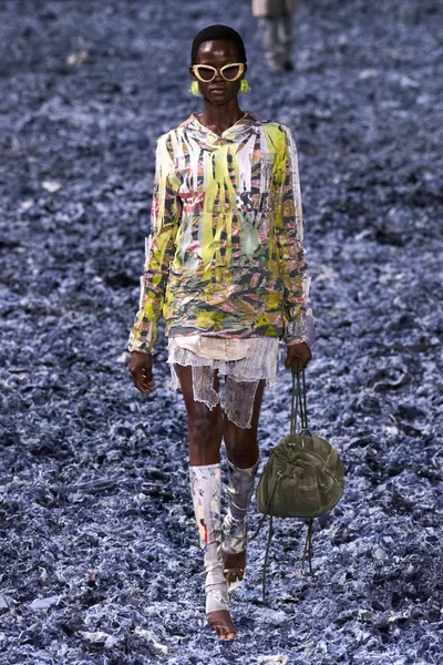 Look 37